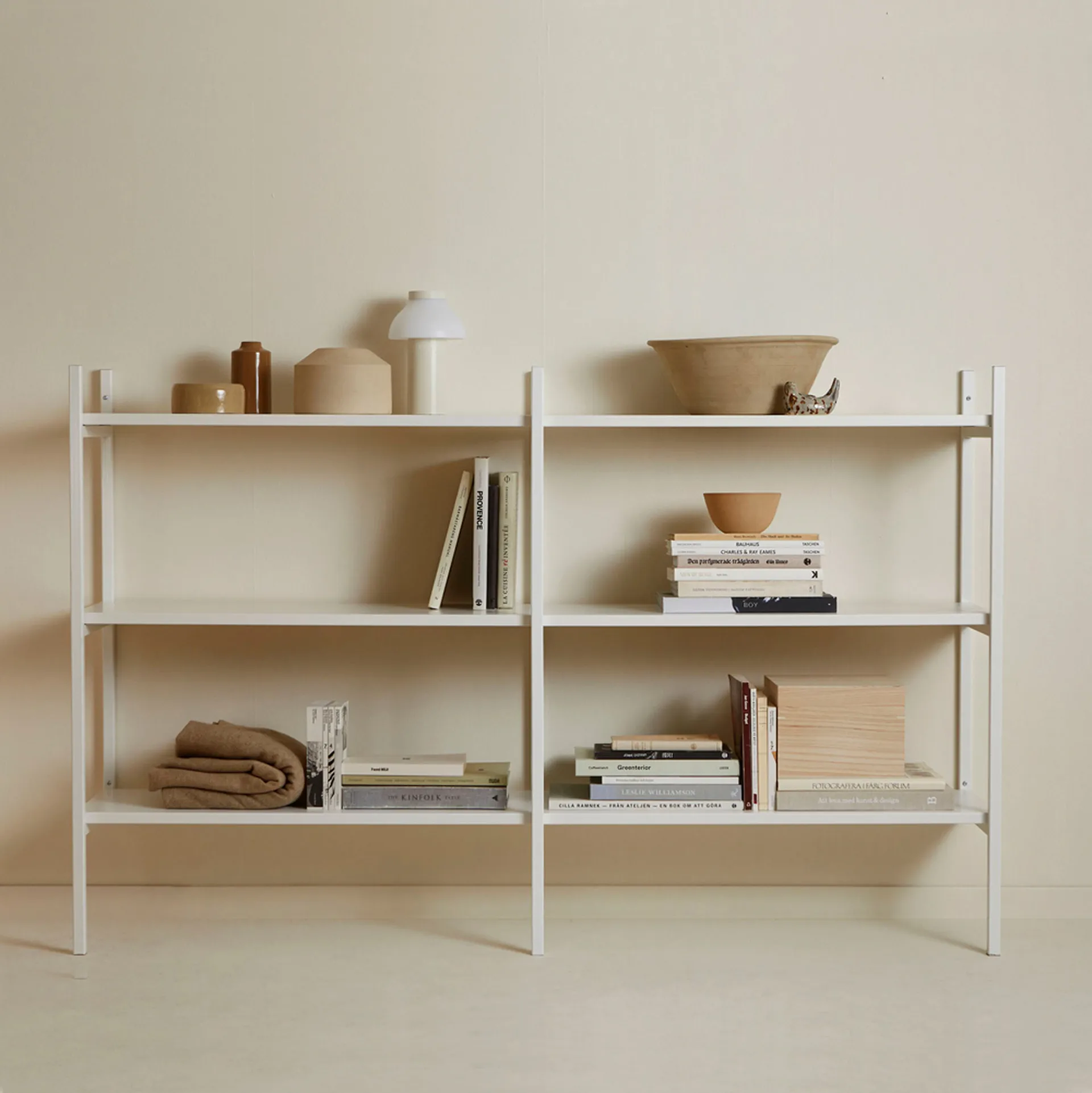 Portal kleine boekenkast, Off white, 158 cm,  TÔNN furniture