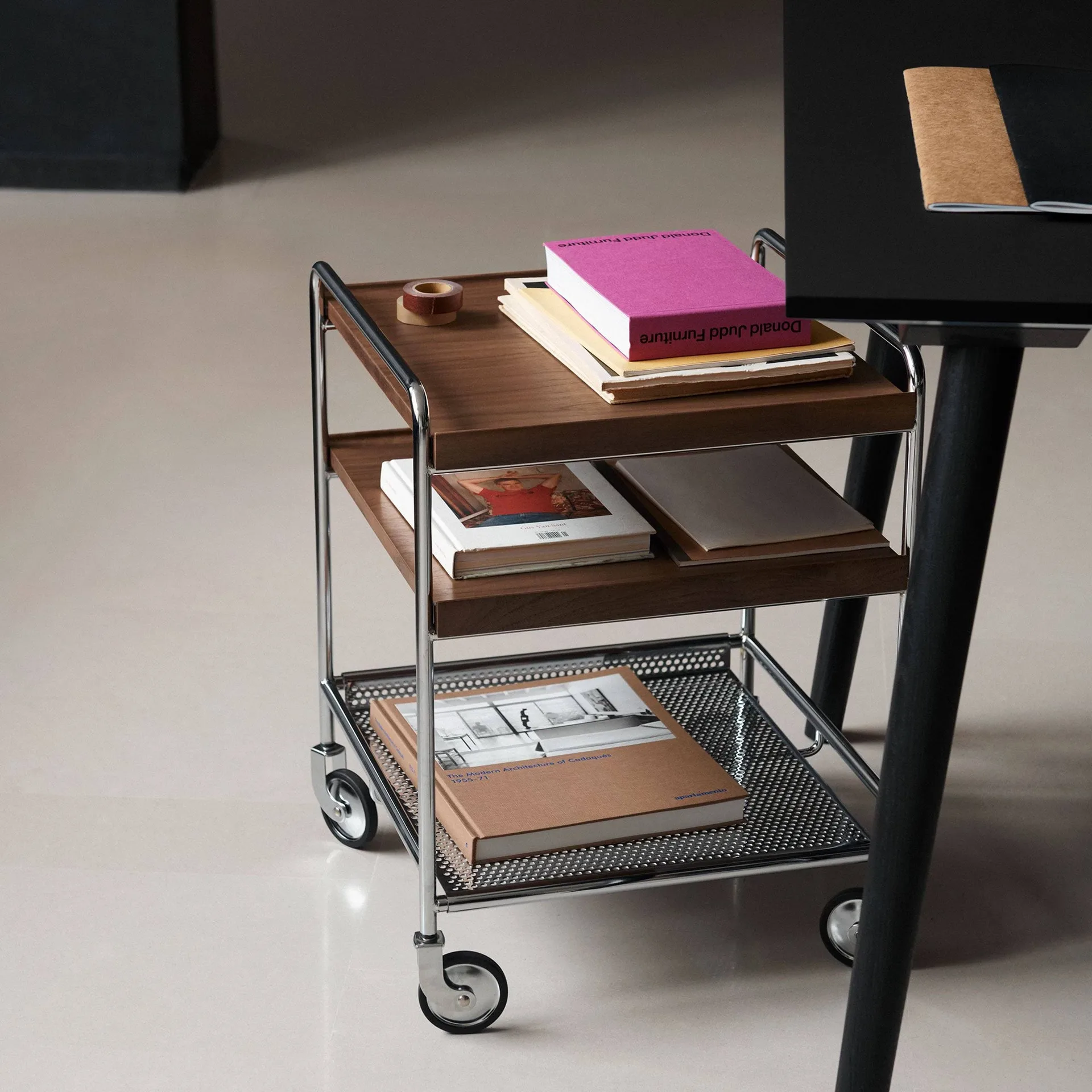 Alima NDS2 serveerwagen, Gelakt noten-chroom &Tradition