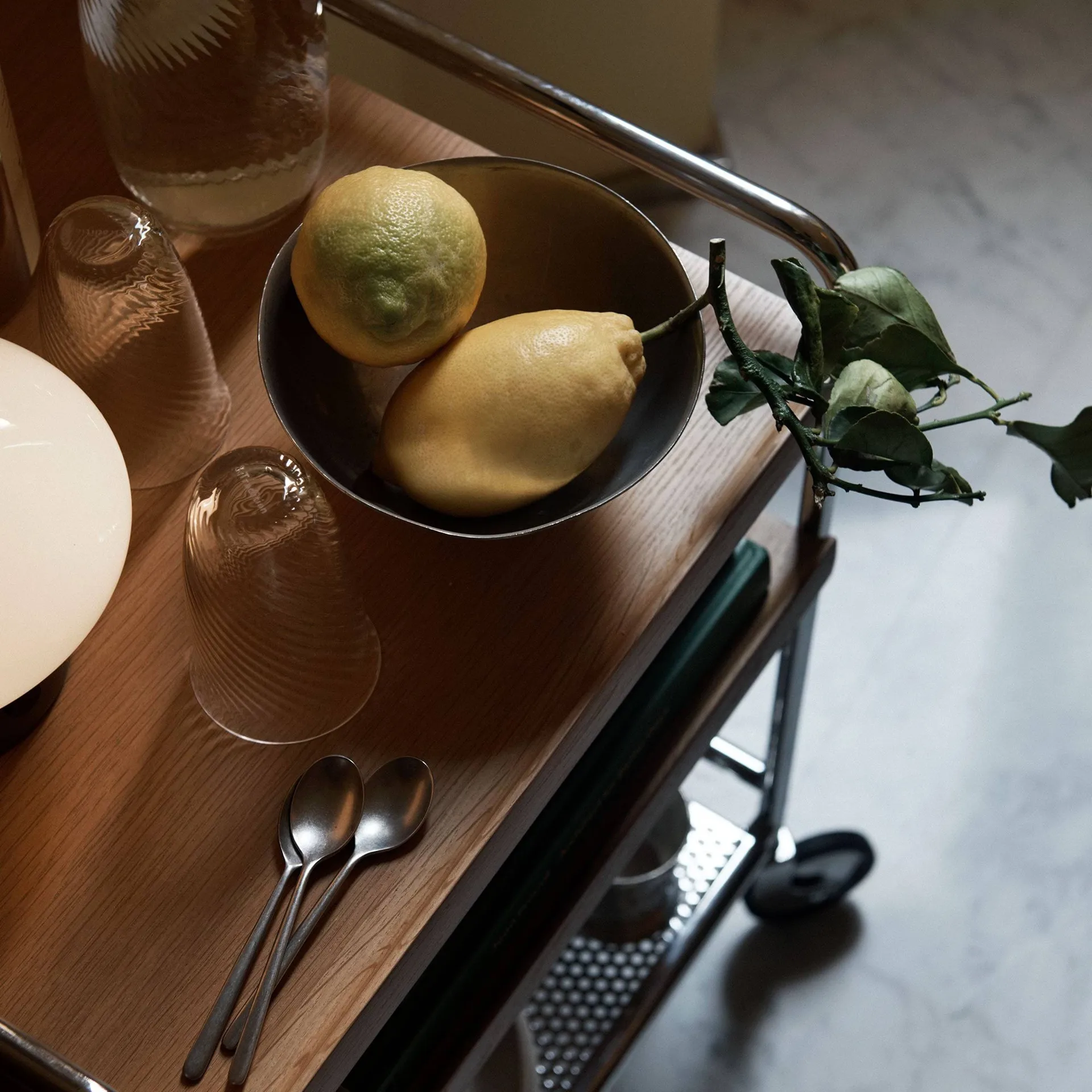 Alima NDS2 serveerwagen, Gelakt noten-chroom &Tradition