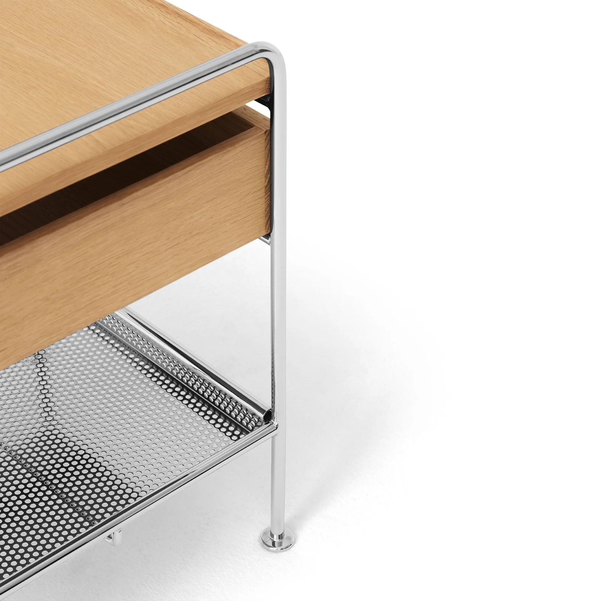 Alima NDS3 bijzettafel, Gelakt eik-chroom &Tradition