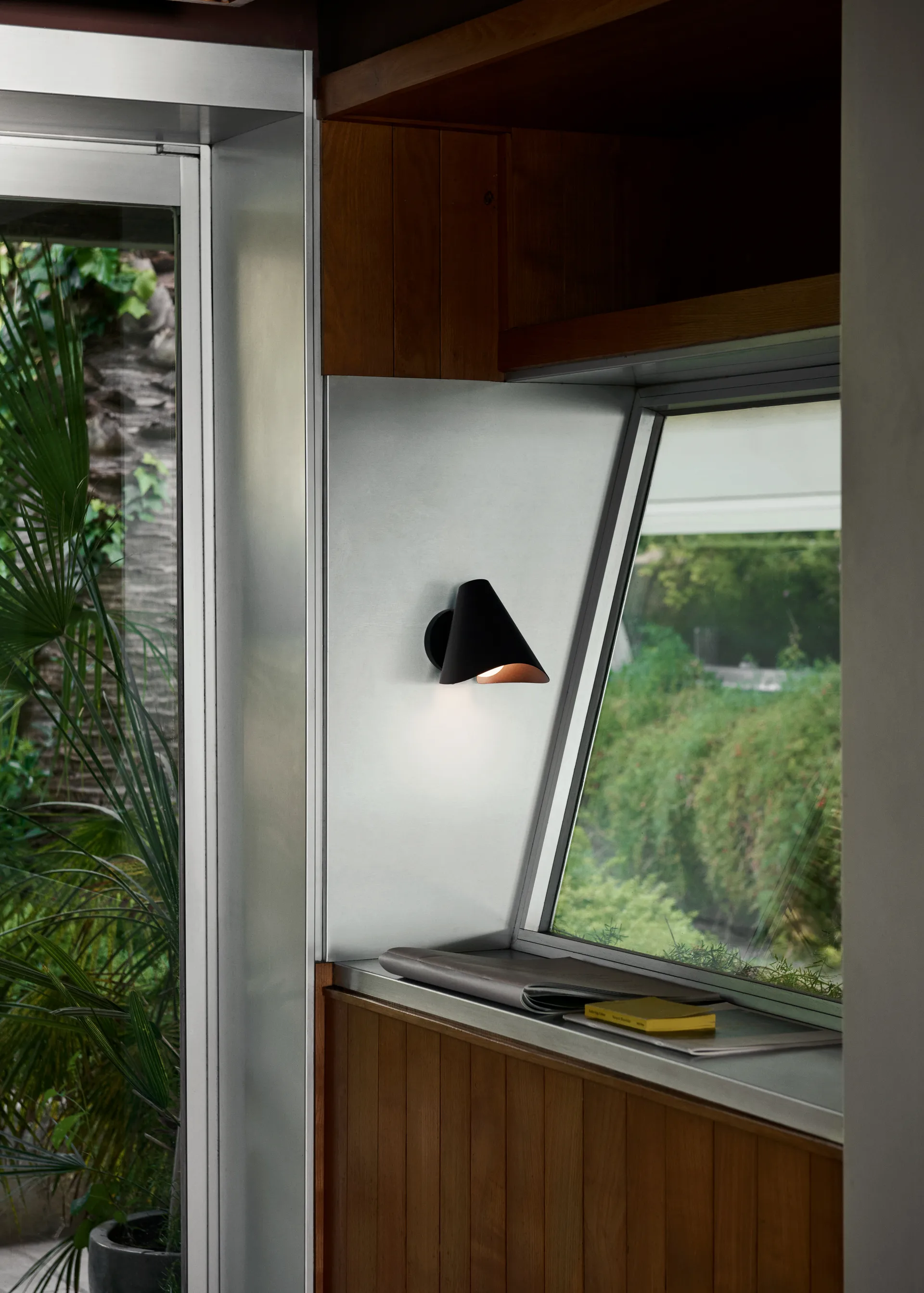 Bonnet sc103 wandlamp, Black &Tradition