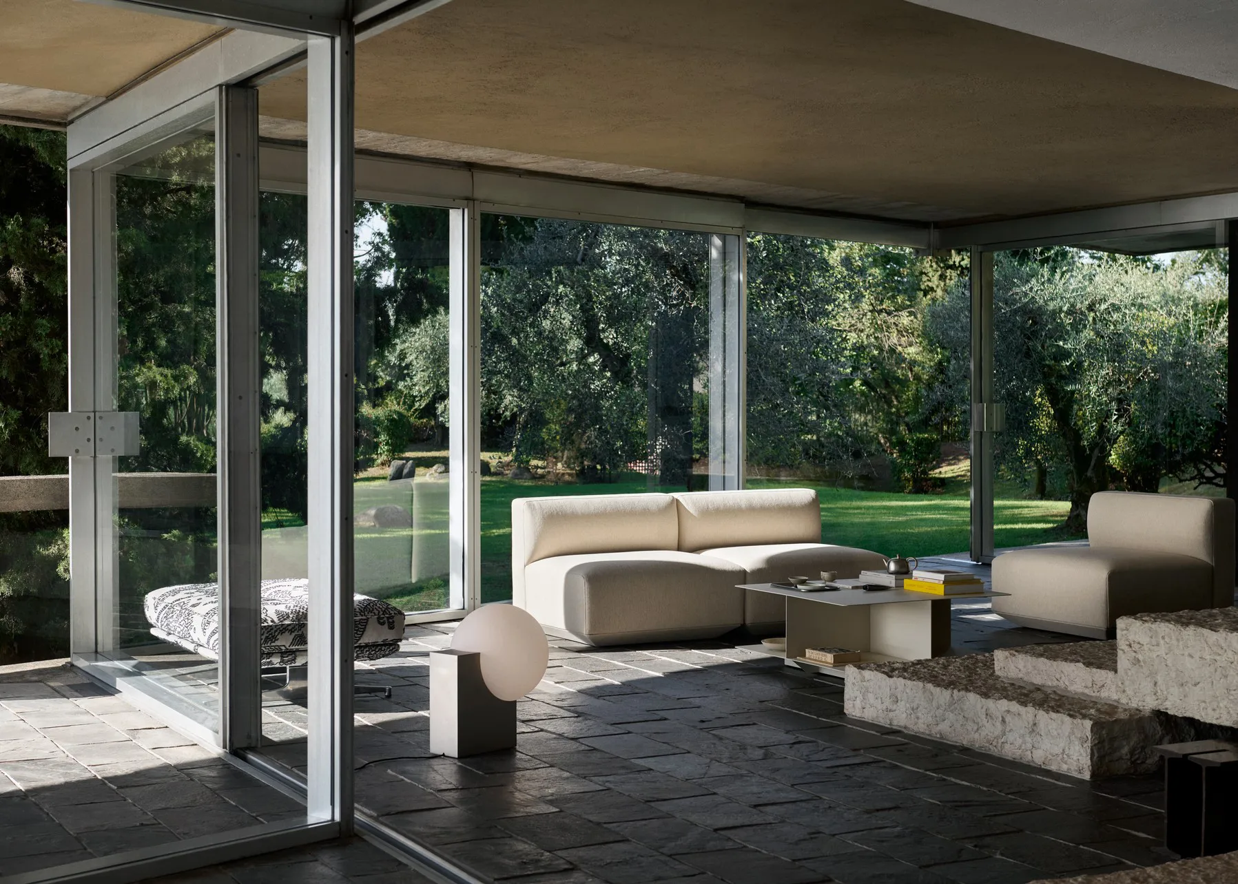 Develius EV3 salontafel, Steel ivory, Ø89x40 cm &Tradition