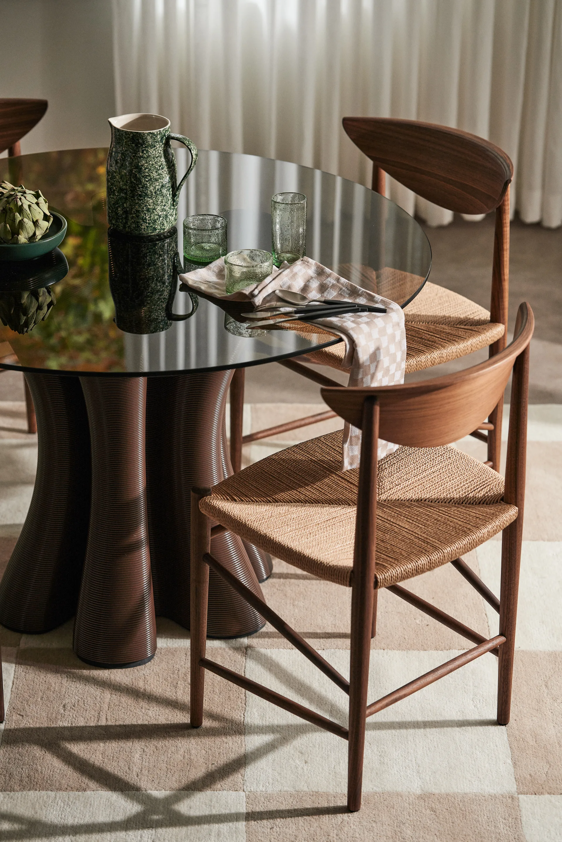 Drawn stoel HM3, Walnoot &Tradition