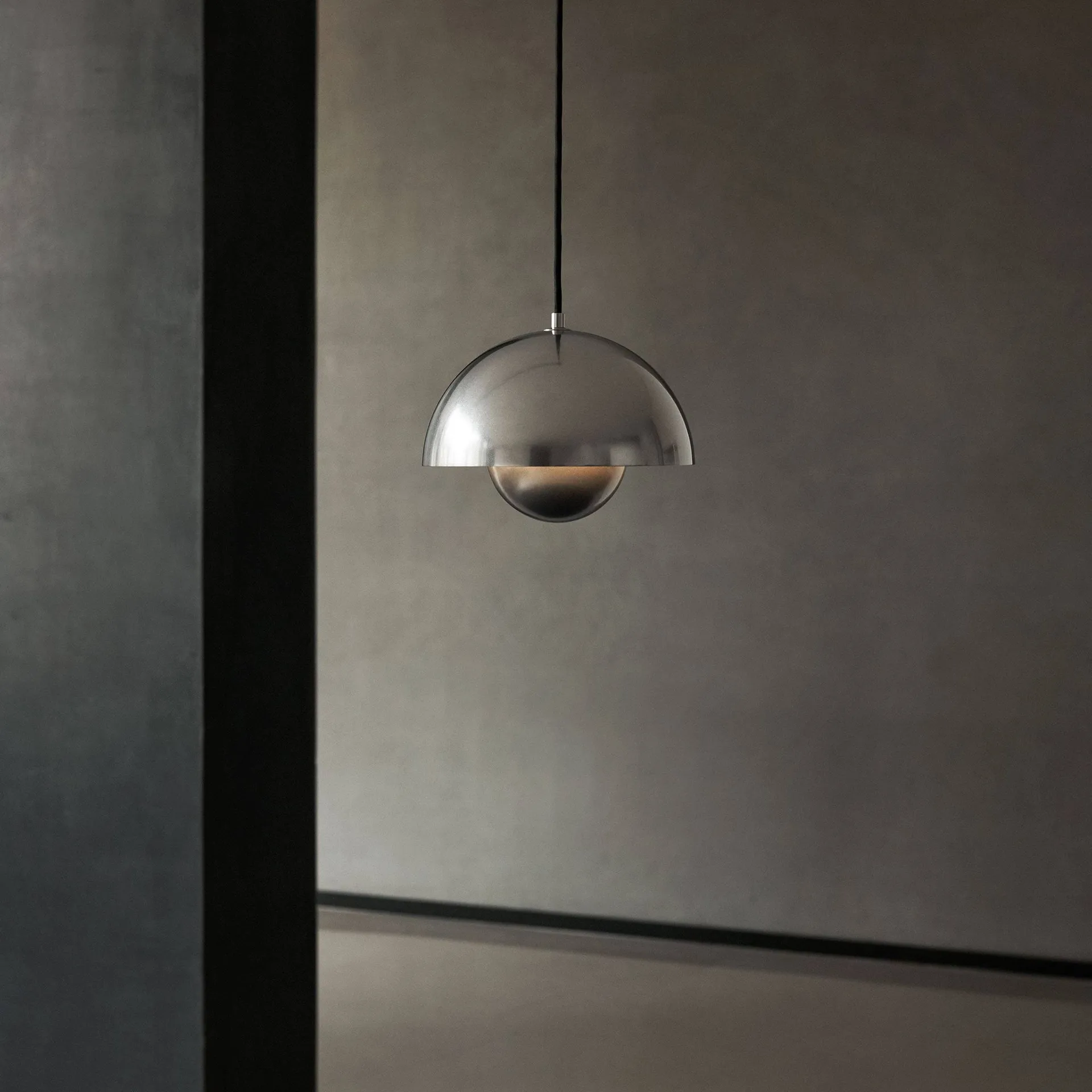 Flowerpot VP1 hanglamp Anniversary Edition, pewter &Tradition