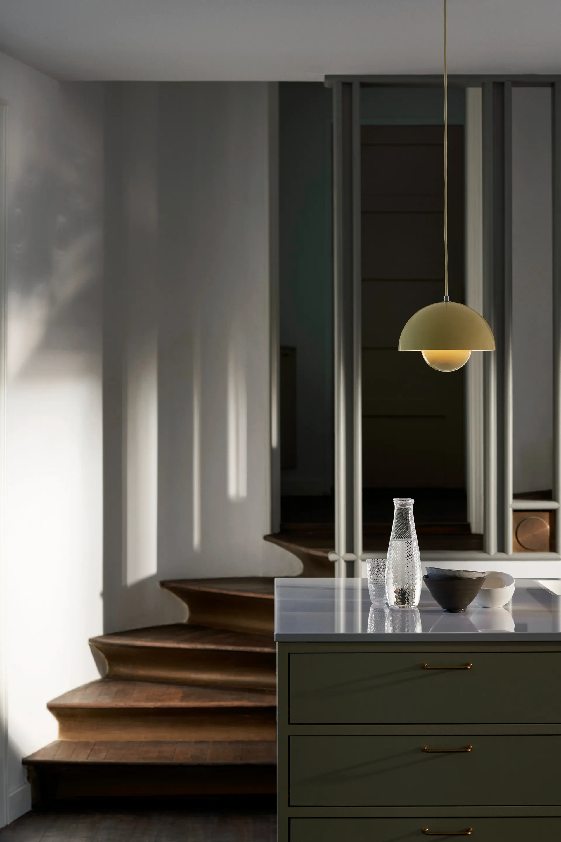 Flowerpot  VP1 hanglamp, Pale sand &Tradition