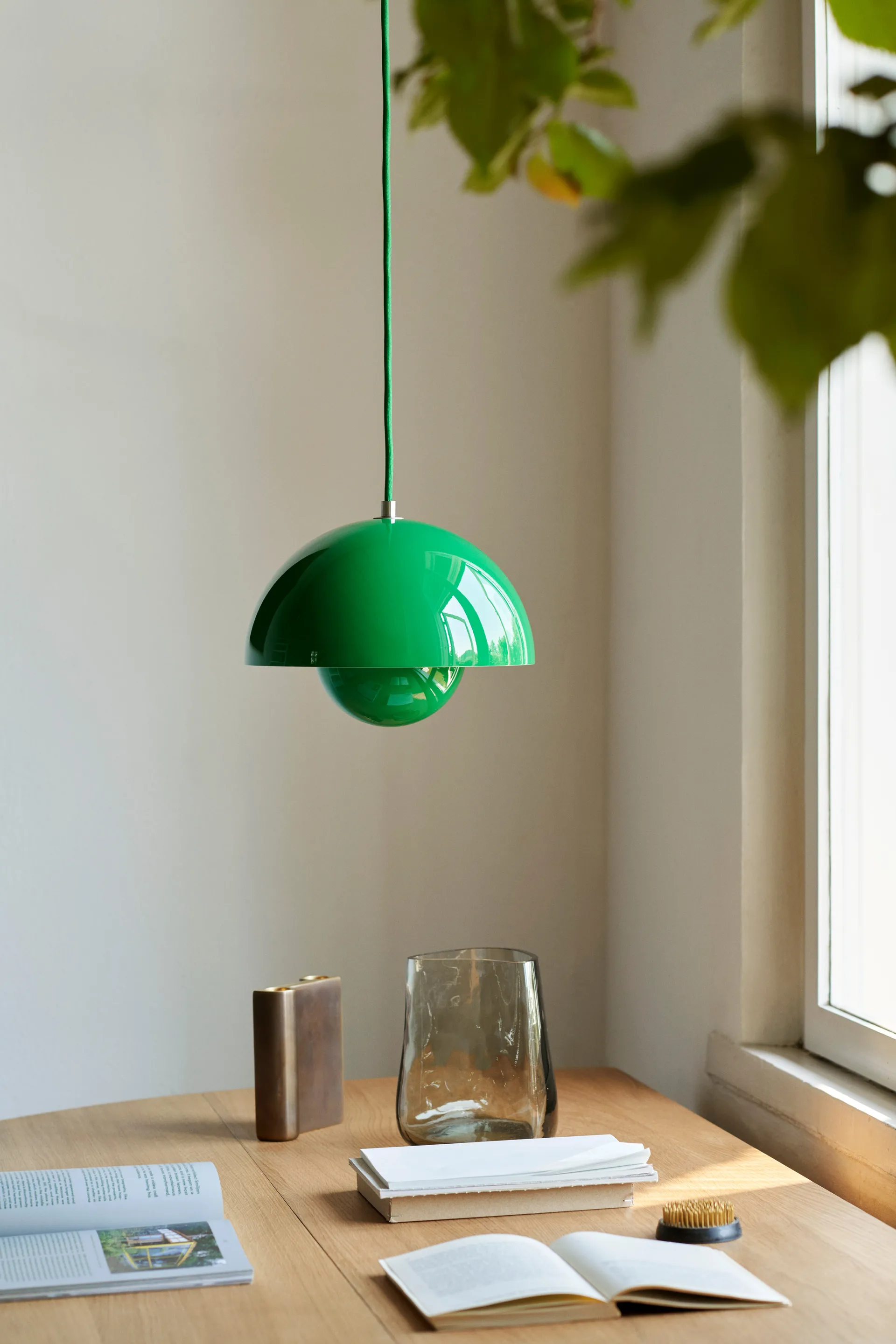 Flowerpot  VP1 hanglamp, Signal green &Tradition