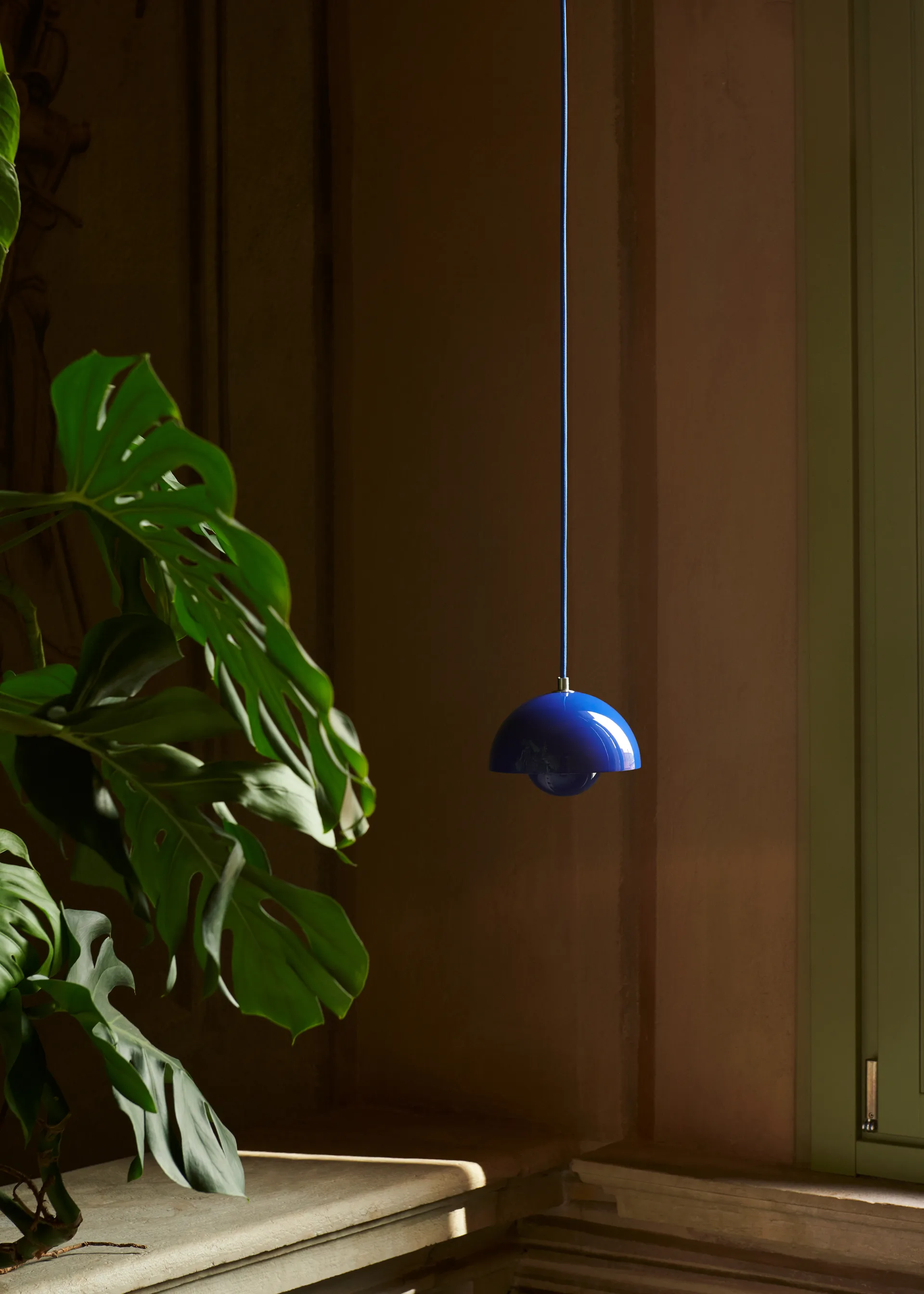 Flowerpot VP10 hanglamp, Cobalt blue &Tradition