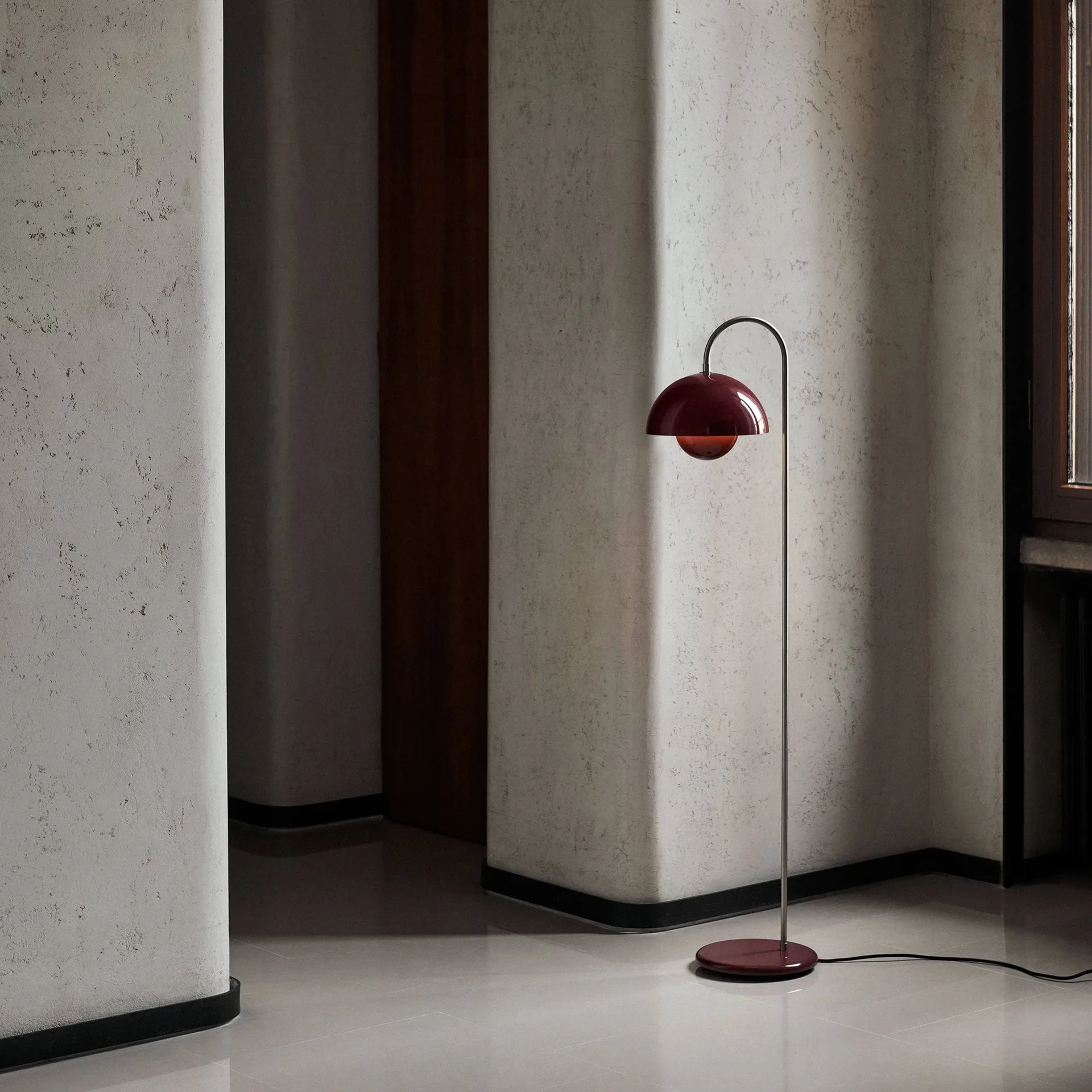 Flowerpot VP12 vloerlamp, Dark plum &Tradition