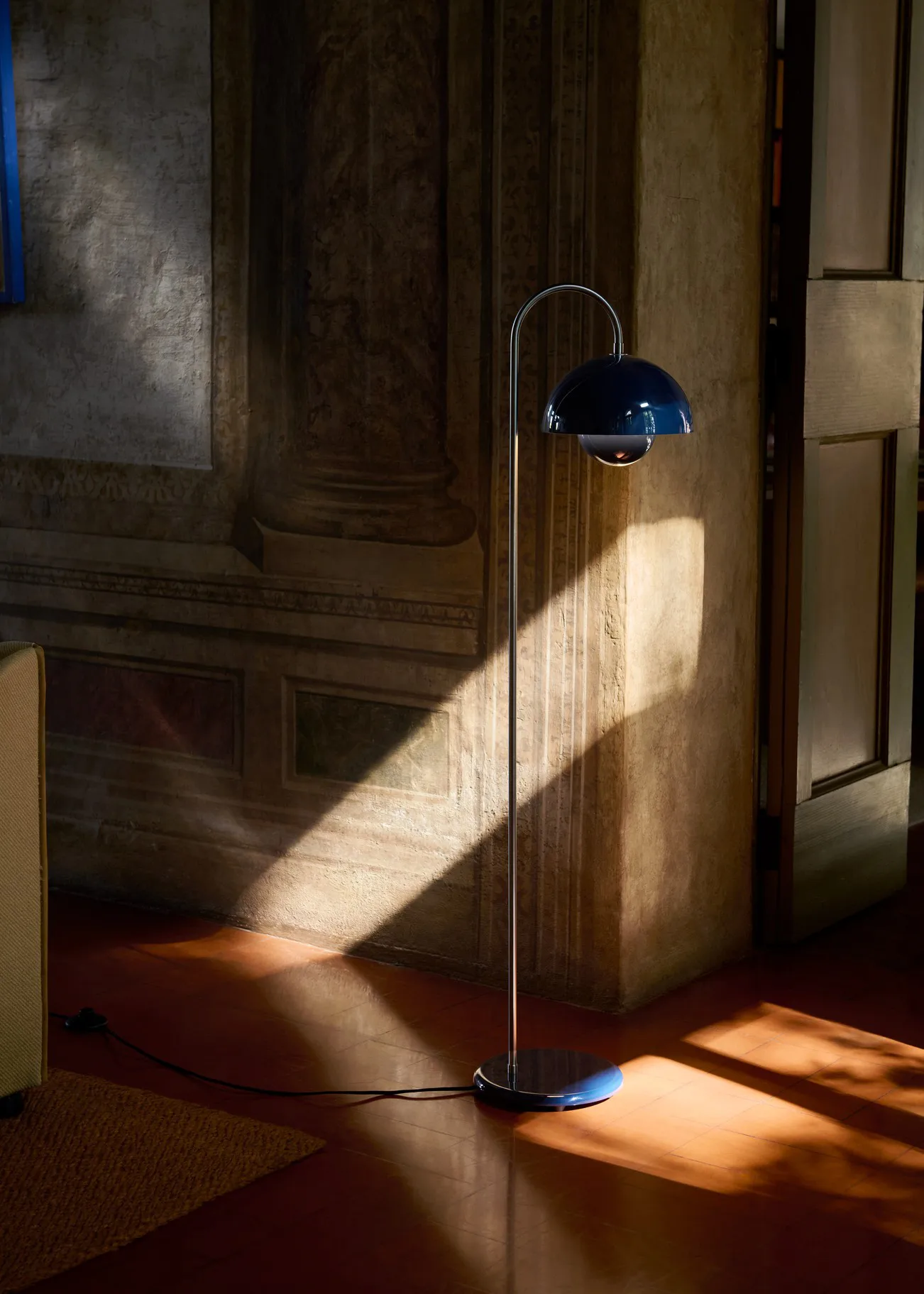 Flowerpot VP12 vloerlamp, Steel blue &Tradition