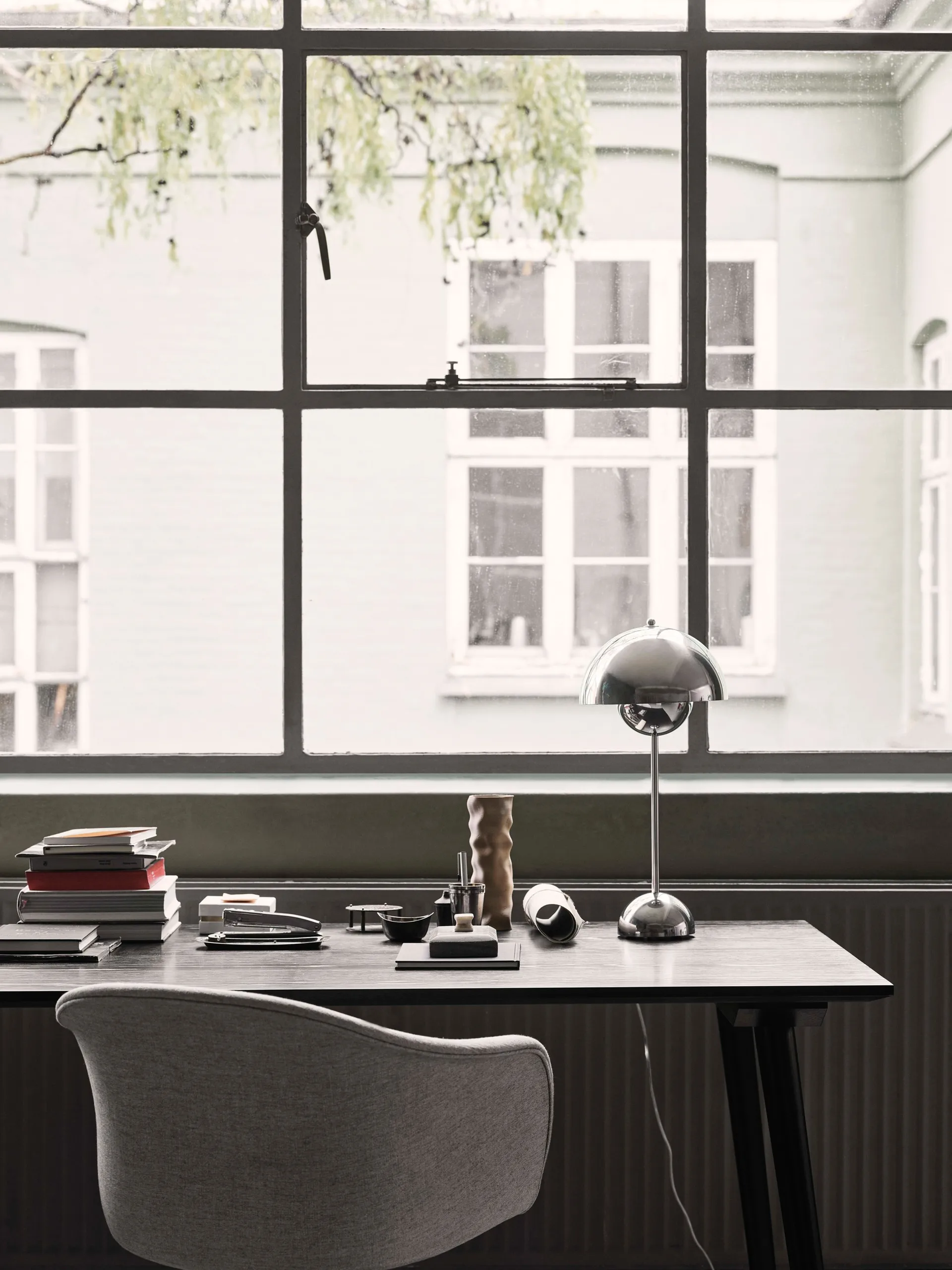 FlowerPot VP3 tafellamp, Chrome-plated &Tradition