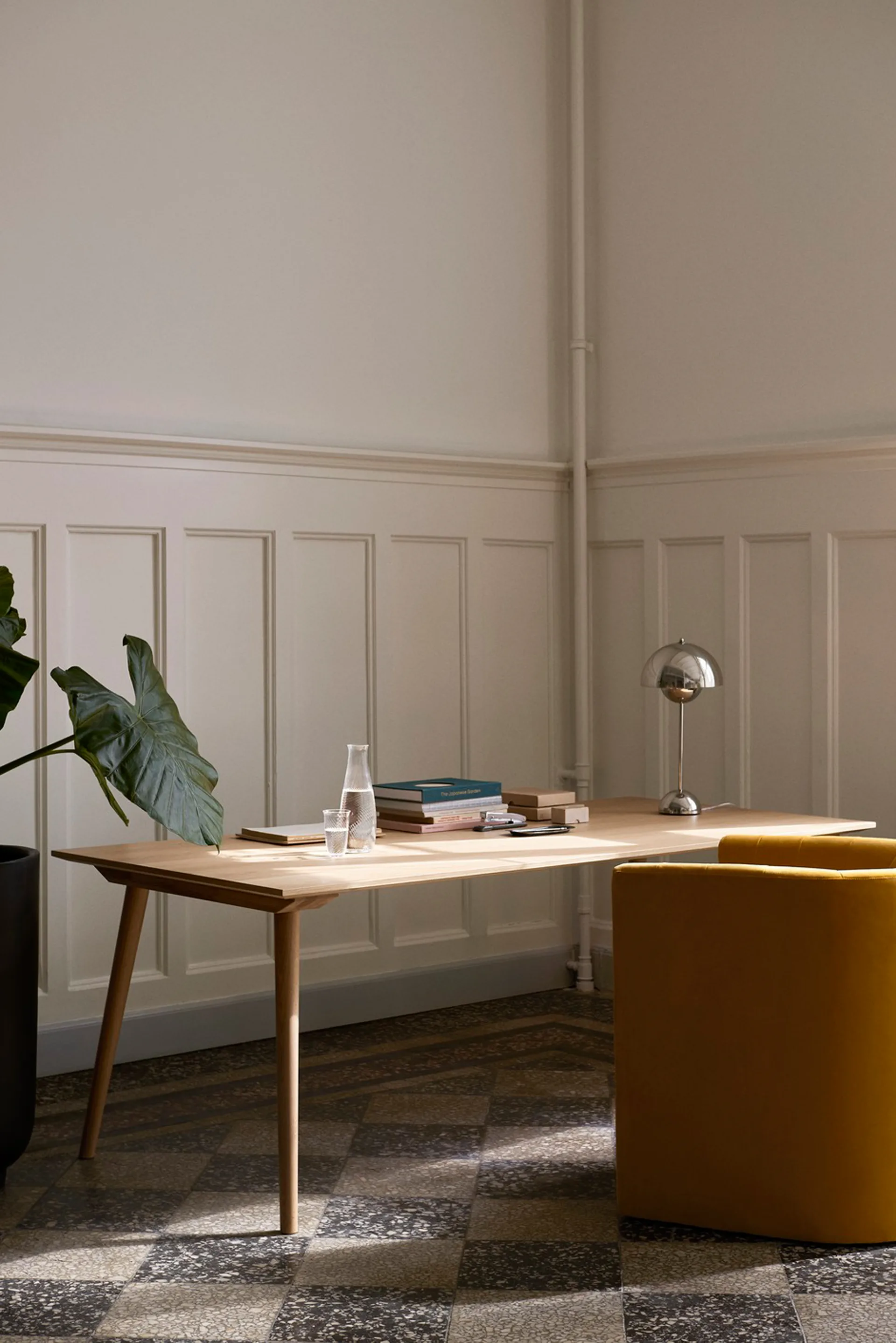 FlowerPot VP3 tafellamp, Chrome-plated &Tradition