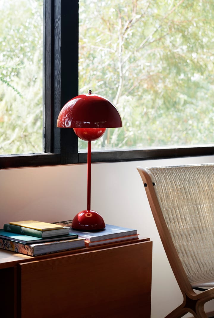 FlowerPot VP3 tafellamp, Vermilion red &Tradition