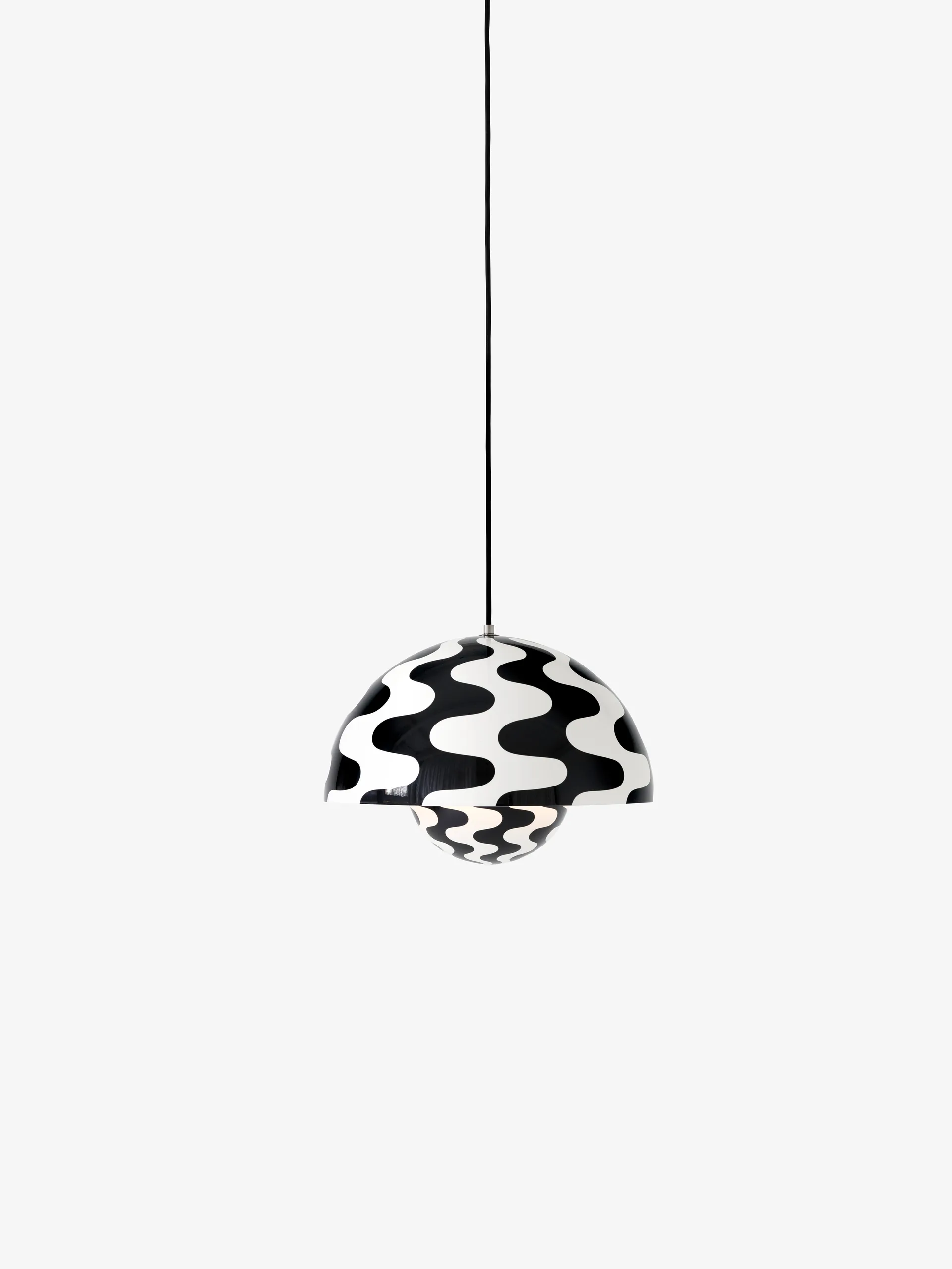 Flowerpot VP7 hanglamp, Black-white pattern &Tradition