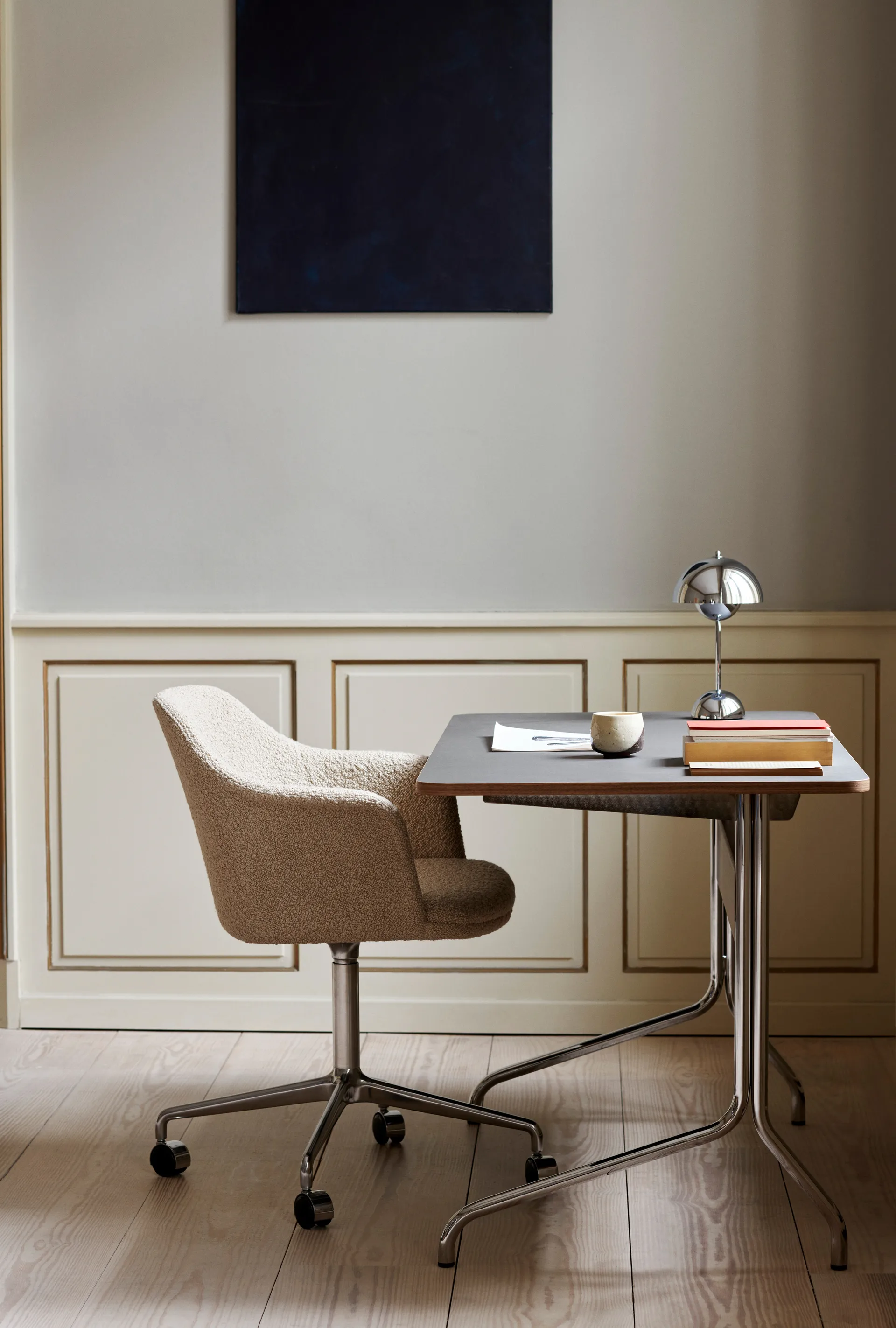 Flowerpot VP9 draagbare tafellamp, Chrome &Tradition