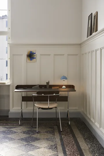 Flowerpot VP9 draagbare tafellamp - Light blue - &Tradition