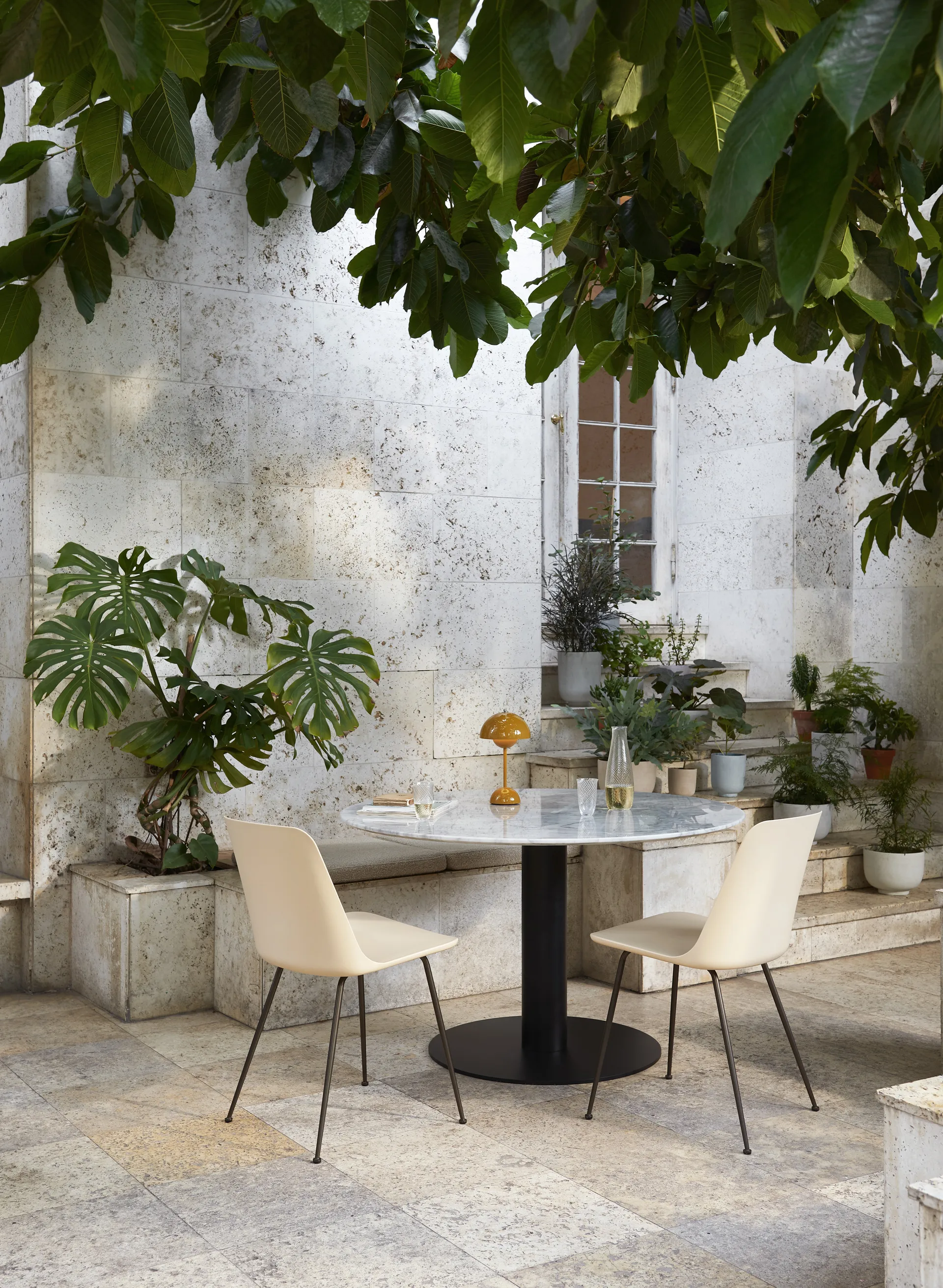 Flowerpot VP9 draagbare tafellamp, Mustard &Tradition