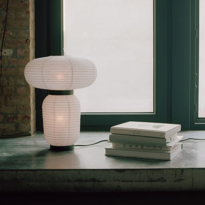 Formakami JH18 tafellamp, ivory white &Tradition