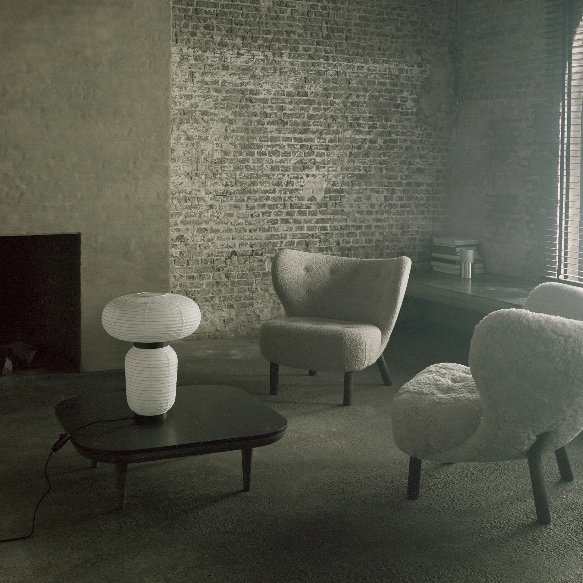 Formakami JH18 tafellamp, ivory white &Tradition