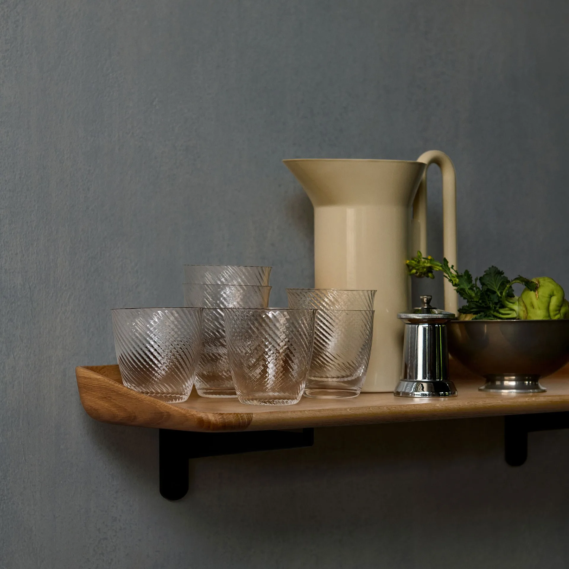 Guild HM14 plank 75 cm, Solid lacquered oak &Tradition