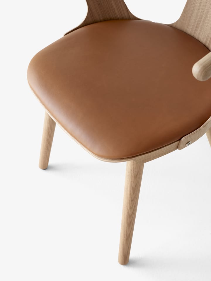 In Between SK2 stoel, Geoliede eiken-Noble cognac leather &Tradition