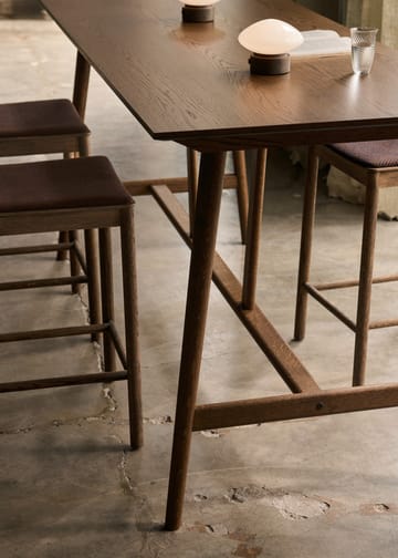 In Between SK26 Counter Table bartafel 190x80x95 cm - Gerookte eik - &Tradition