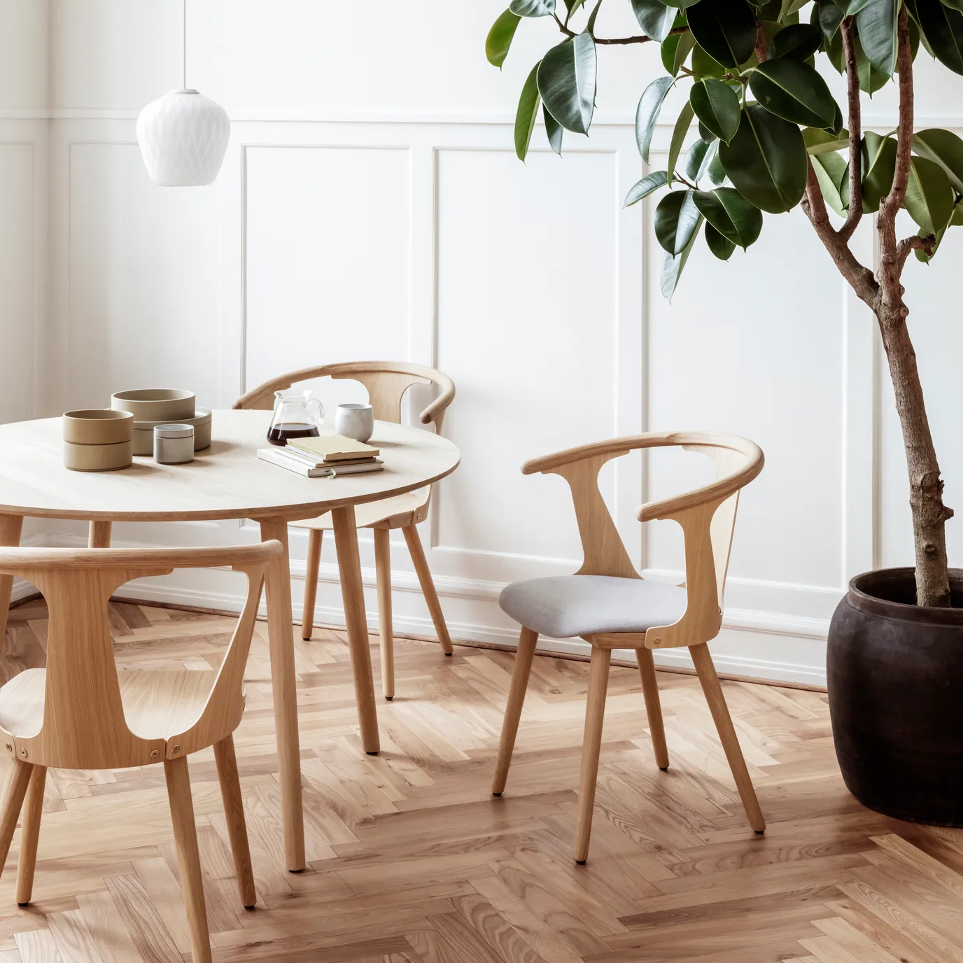 In Between tafel SK4, Licht geolied eikenhout &Tradition