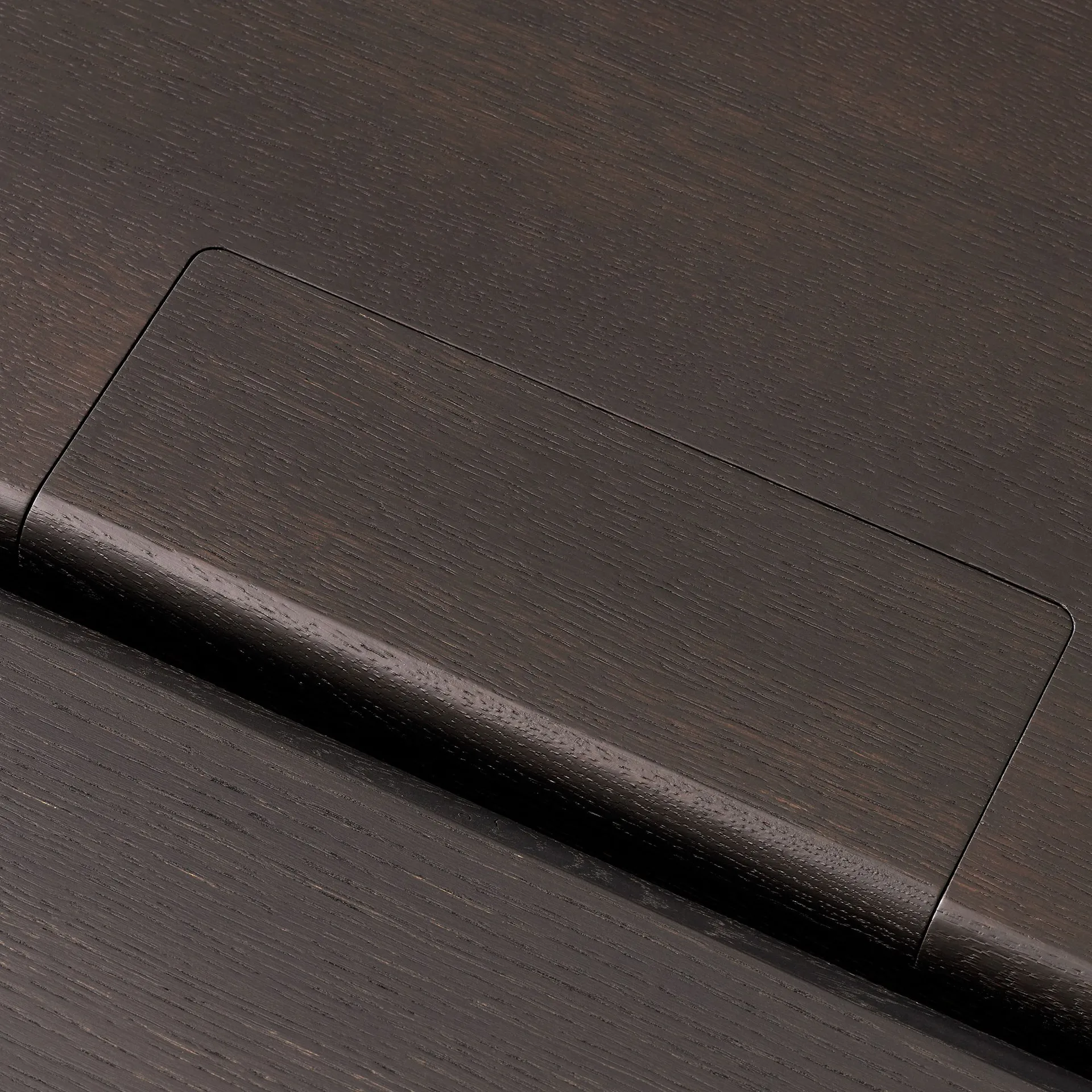 Ita OS1 eettafel met kabelbeheer 95x200 cm, Dark stained oak &Tradition