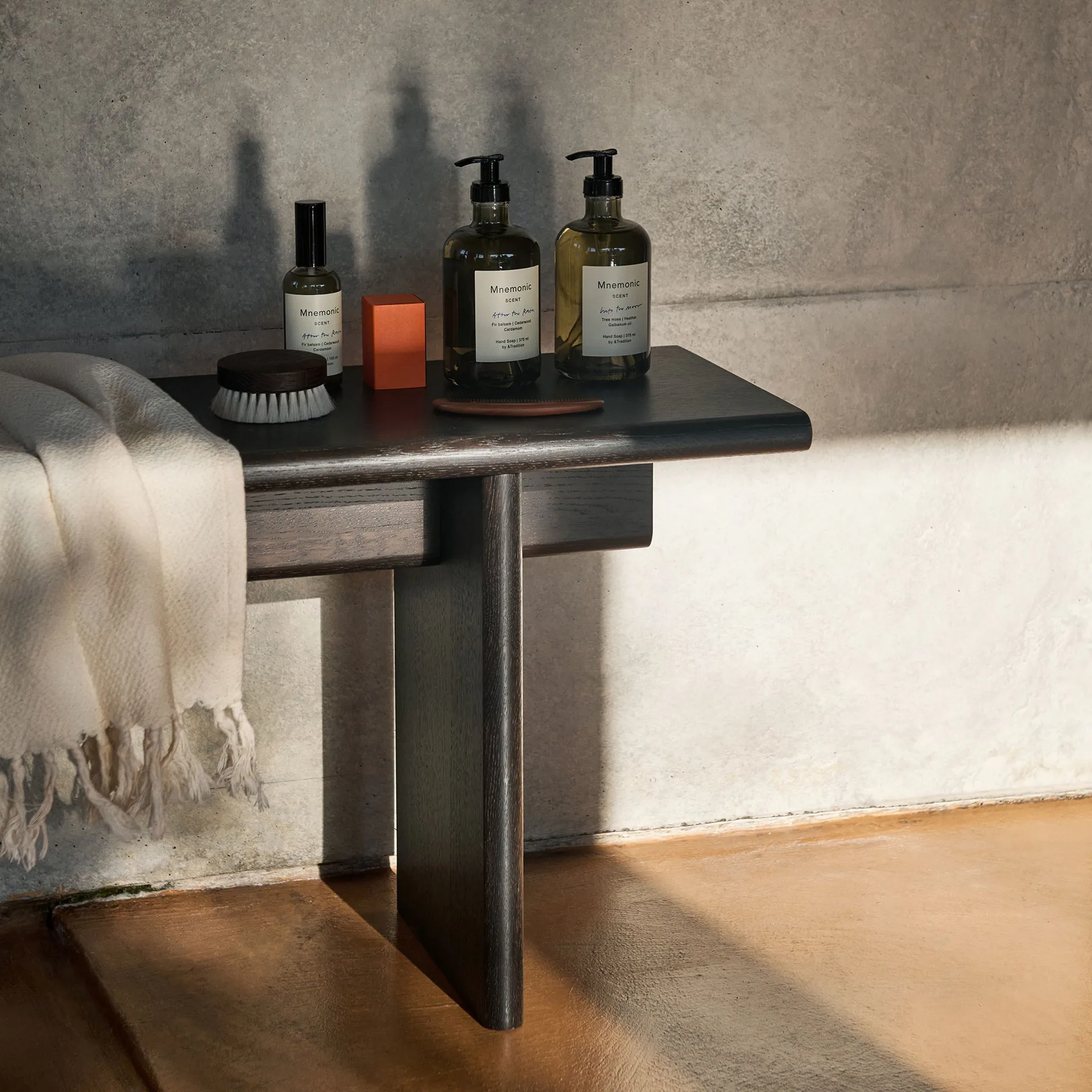 Ita OS6 bankje 230 cm, Dark stained oak &Tradition