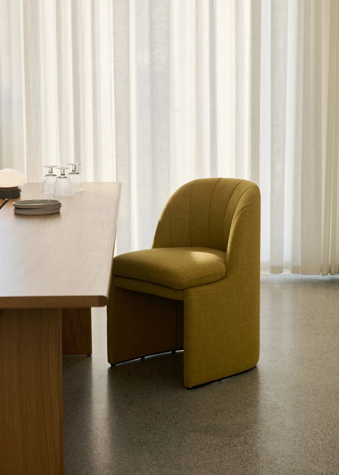 Loafer Side Chair SC106 stoel, Ecriture 0470 &Tradition