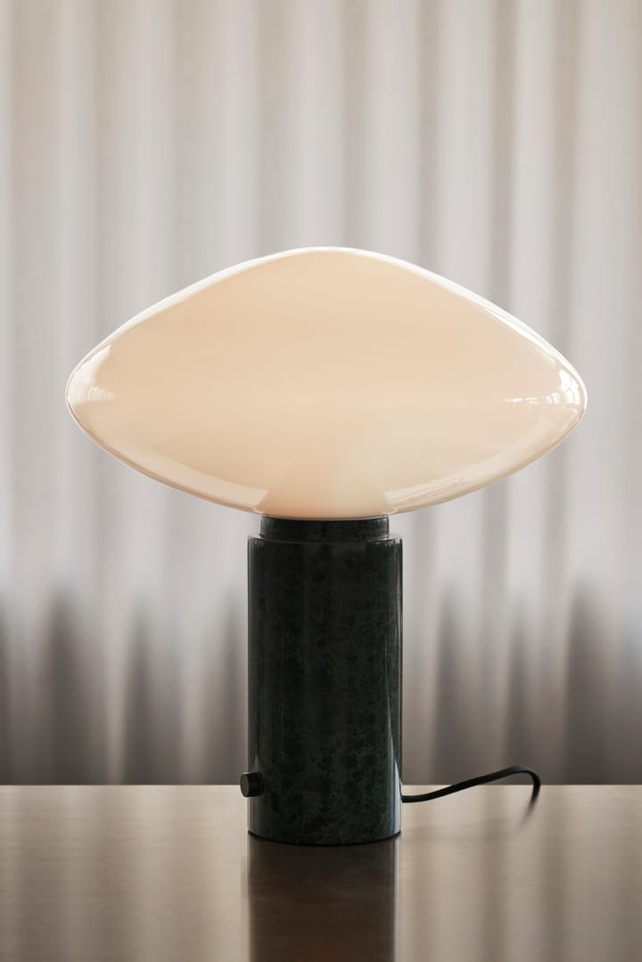 Mist AP17 tafellamp Ø37 cm, Matt White & Guatemala Verde &Tradition