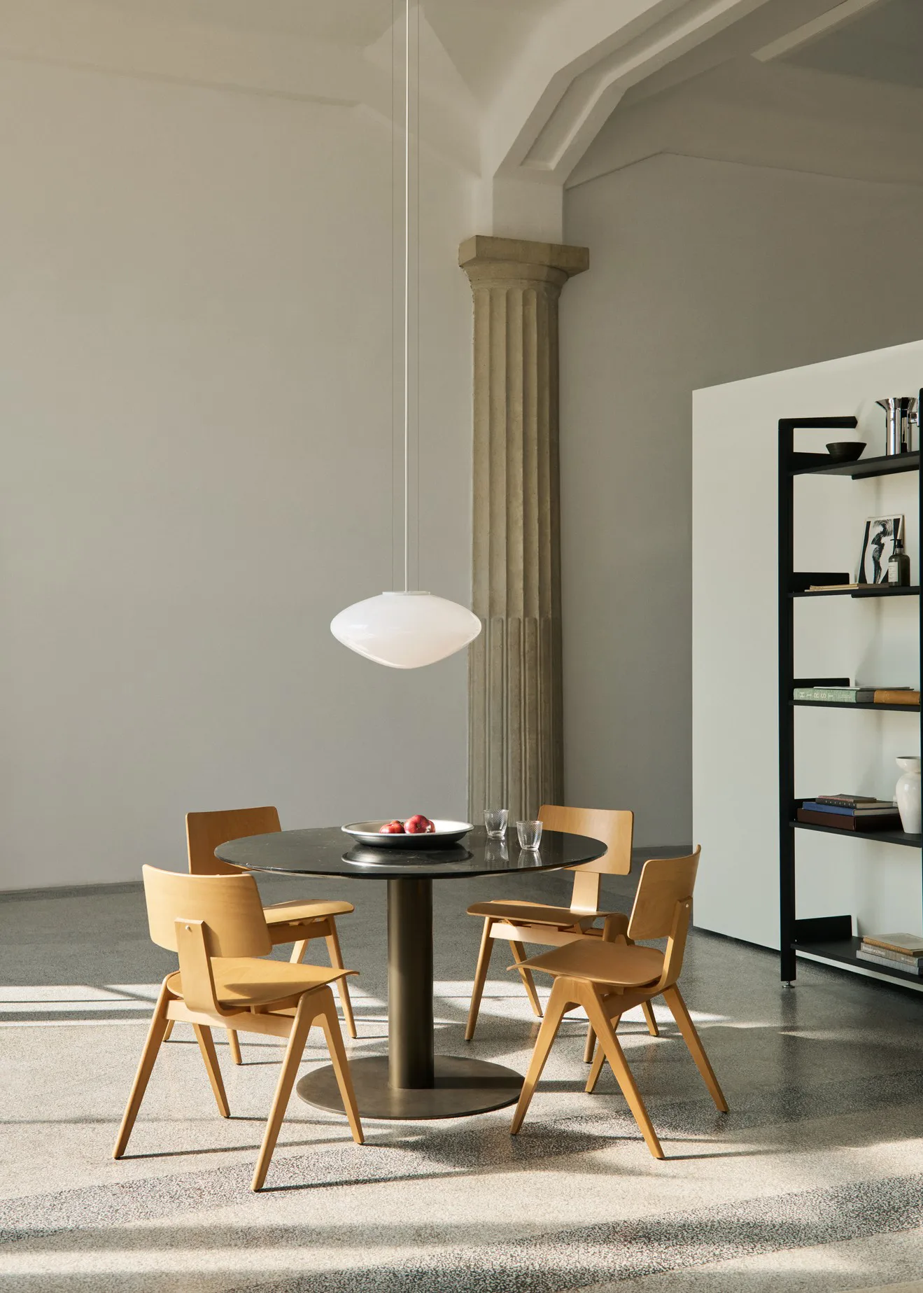 Mist AP20 hanglamp Ø56 cm, White-opal glass &Tradition