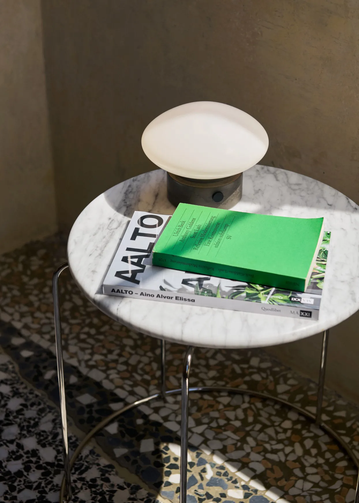 Mist AP21 draagbare lamp 12 cm, Grigio Caldo-opal glass &Tradition