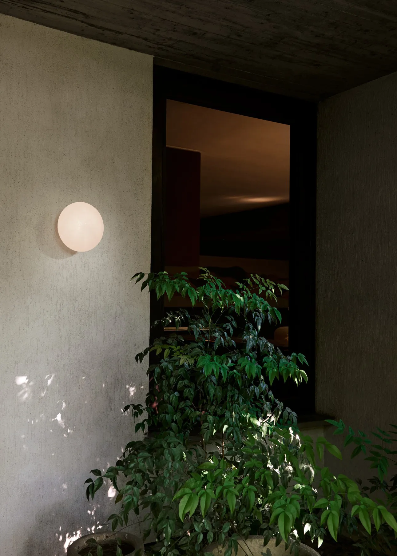 Mist AP22 plafondlamp/wandlamp Ø25 cm, White-opal glass &Tradition