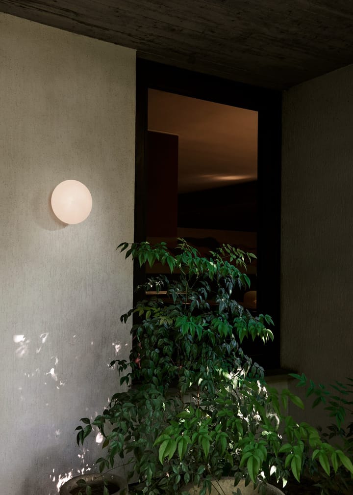 Mist AP22 plafondlamp/wandlamp Ø25 cm, White-opal glass &Tradition