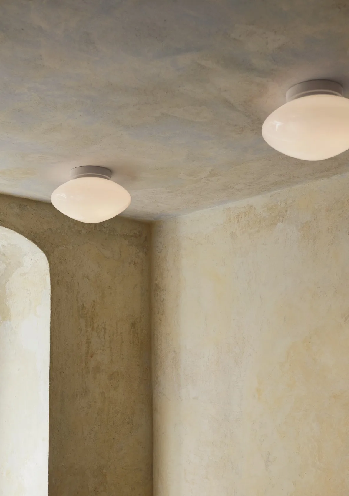 Mist AP22 plafondlamp/wandlamp Ø25 cm, White-opal glass &Tradition