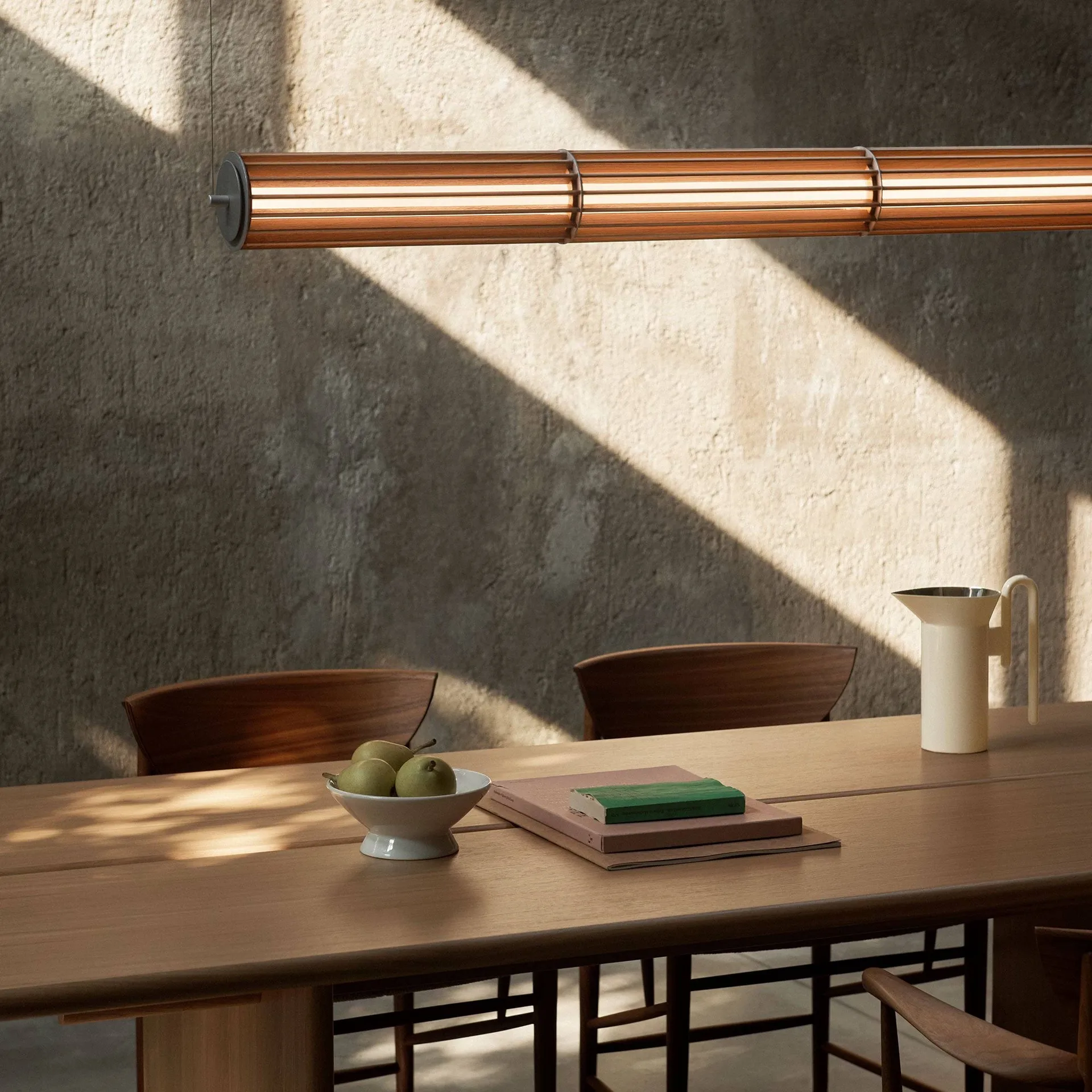 Numbra TY1 hanglamp, Gelakt eiken-getrommeld aluminium &Tradition