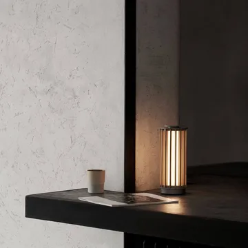 Numbra TY3 draagbare tafellamp - Gelakt eiken-getrommeld aluminium - &Tradition