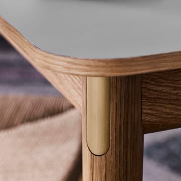 Patch HW2 eettafel - cacao orinoco, geolied walnoothouten onderstel - &Tradition