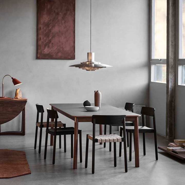 Patch HW2 eettafel, cacao orinoco, geolied walnoothouten onderstel &Tradition