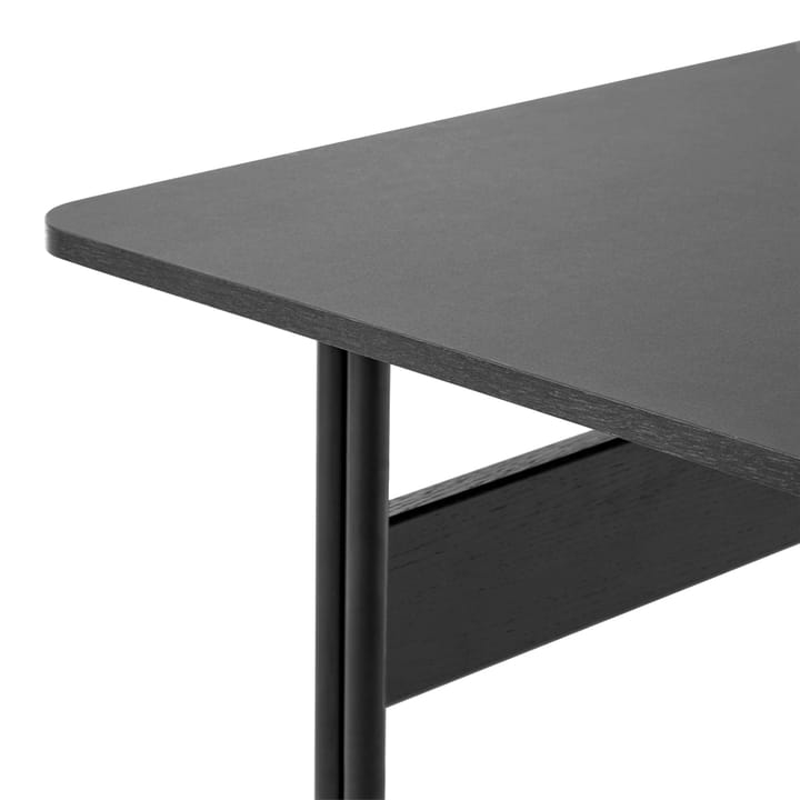 Pavilion AV16 bureau, black linoleum, zwart gelakt eikenhout, zwarte poten &Tradition