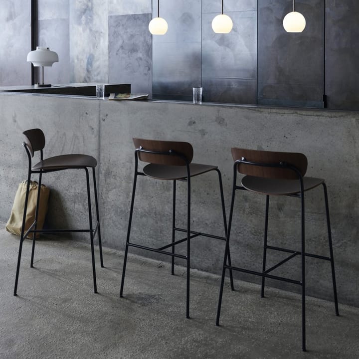 Pavilion AV9 barkruk, black, stalen onderstel &Tradition