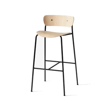 Pavilion AV9 barkruk - eikenhout gelakt, stalen onderstel - &Tradition