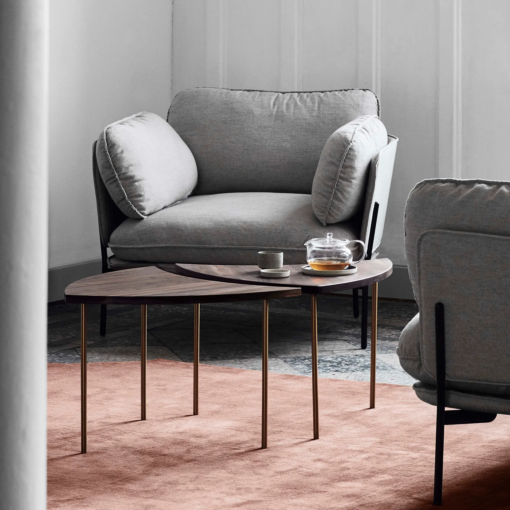 Pinwheel bijzettafel HM7, Walnoot &Tradition