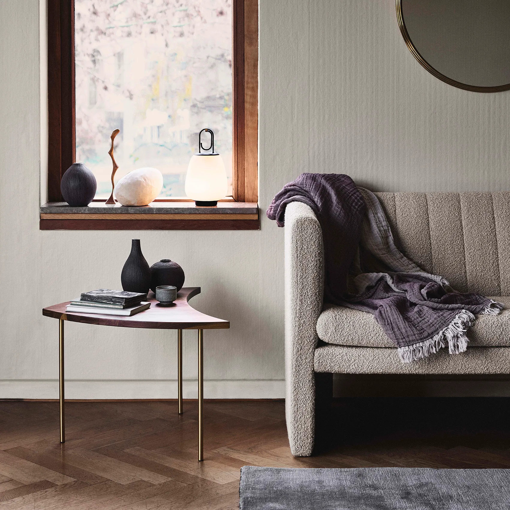 Pinwheel bijzettafel HM7, Walnoot &Tradition