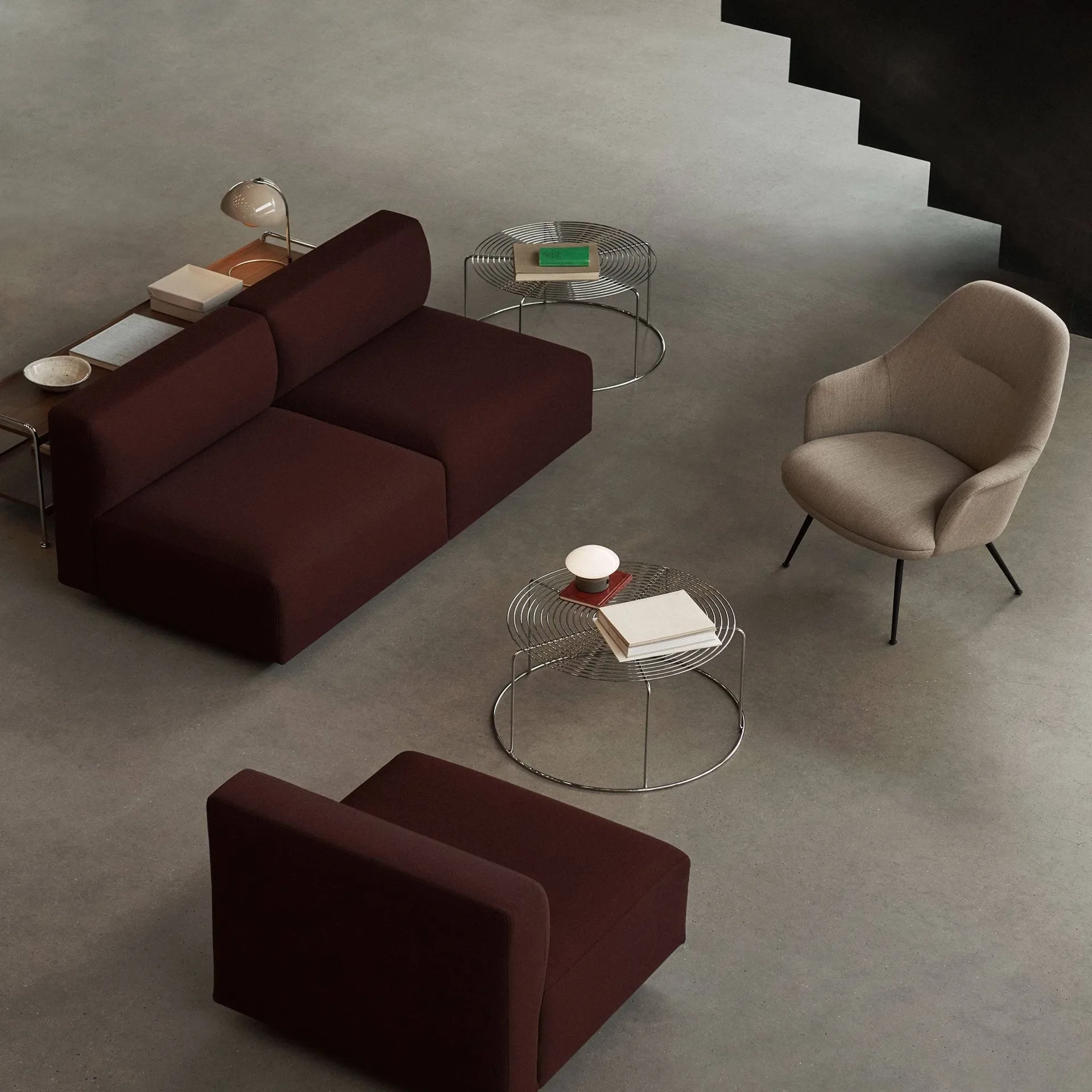 Rely HW139 loungestoel, Re-wool 0218-black &Tradition