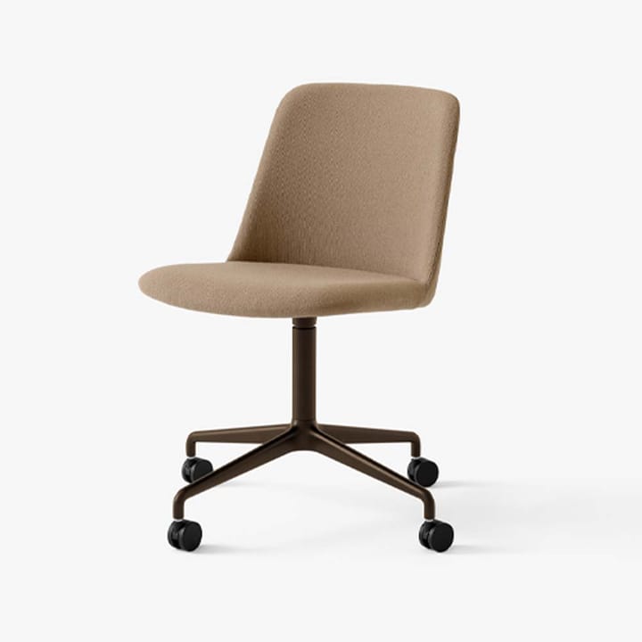 Rely HW23 bureaustoel, stof hallingdal 224 peanut, verbronsd onderstel &Tradition