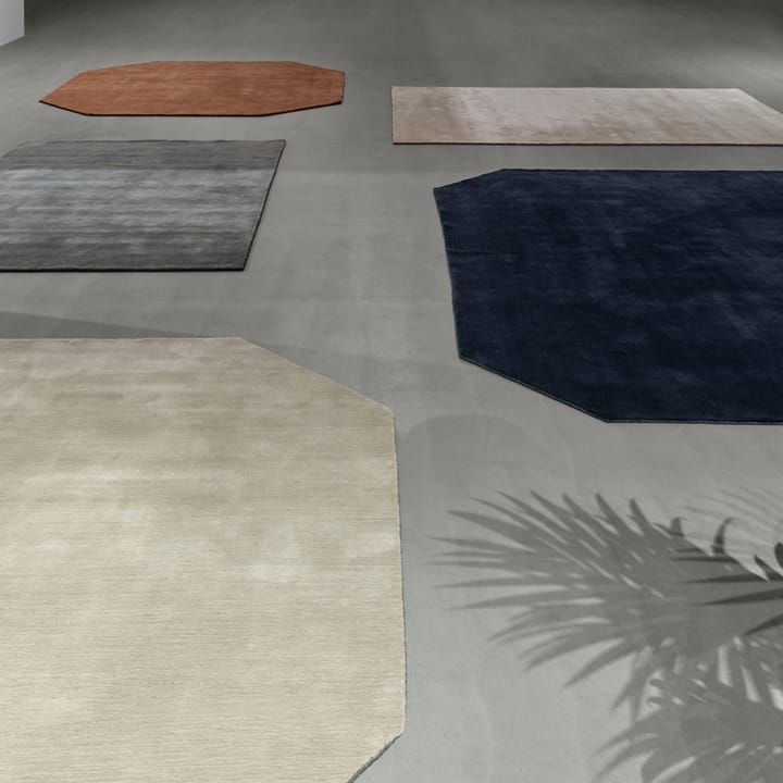 The Moor Rug AP8 vloerkleed - midnight blue - &Tradition