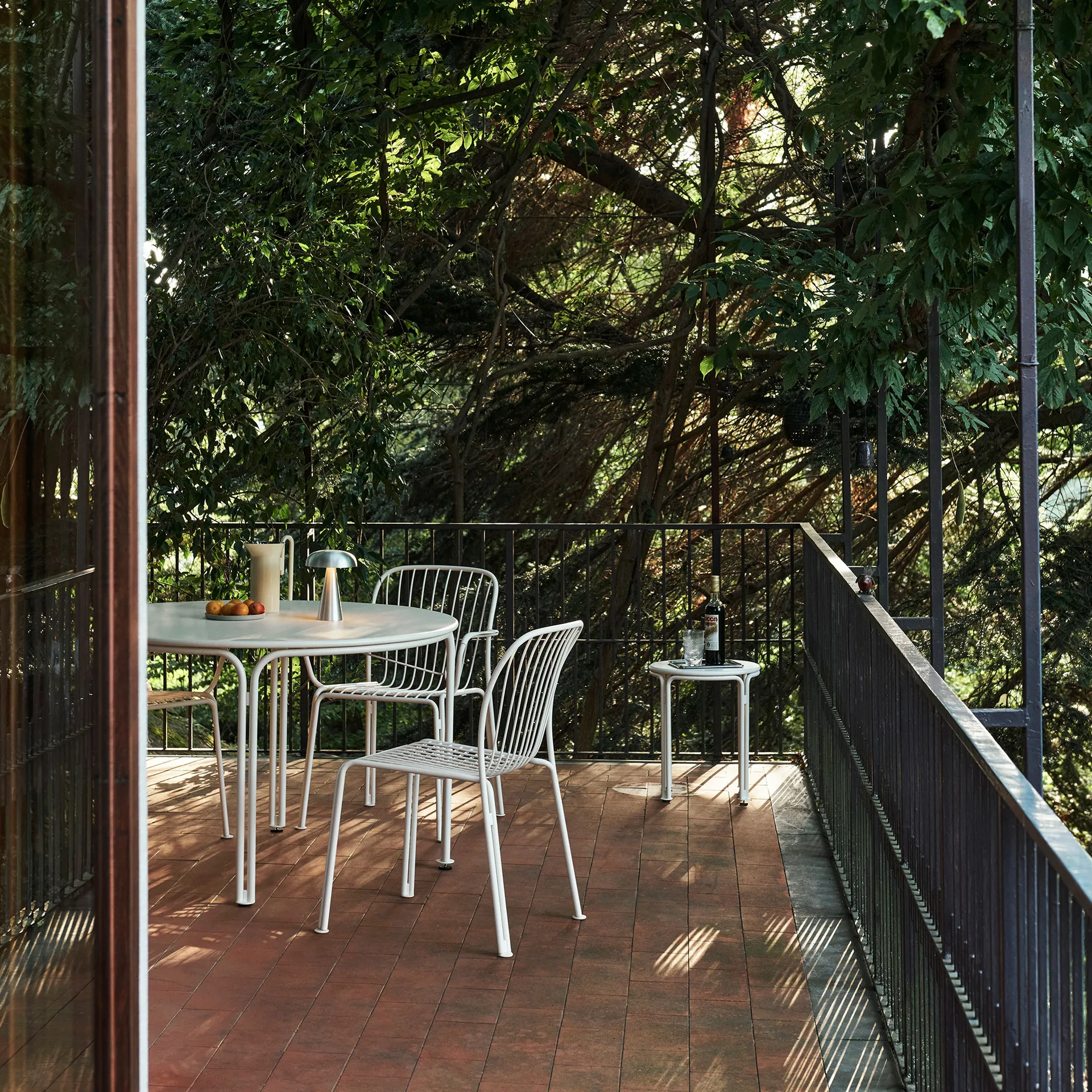 Thorvald SC102 bijzettafel, Ivory &Tradition