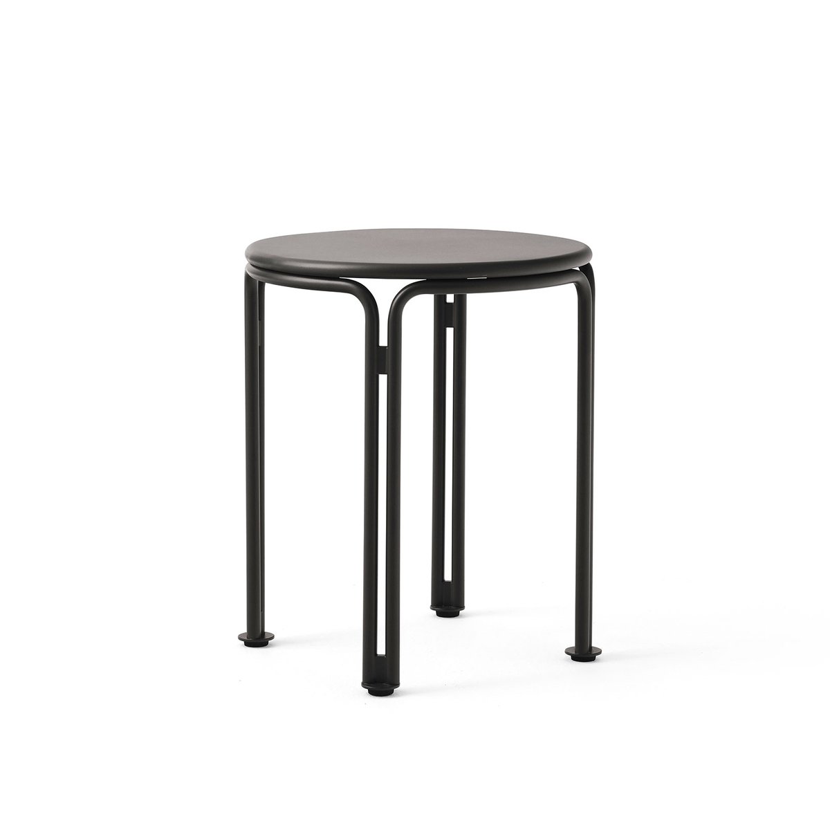 &Tradition Thorvald SC102 bijzettafel Warm black | Scandinavisch Interieur | Tuintafels | Zwart
