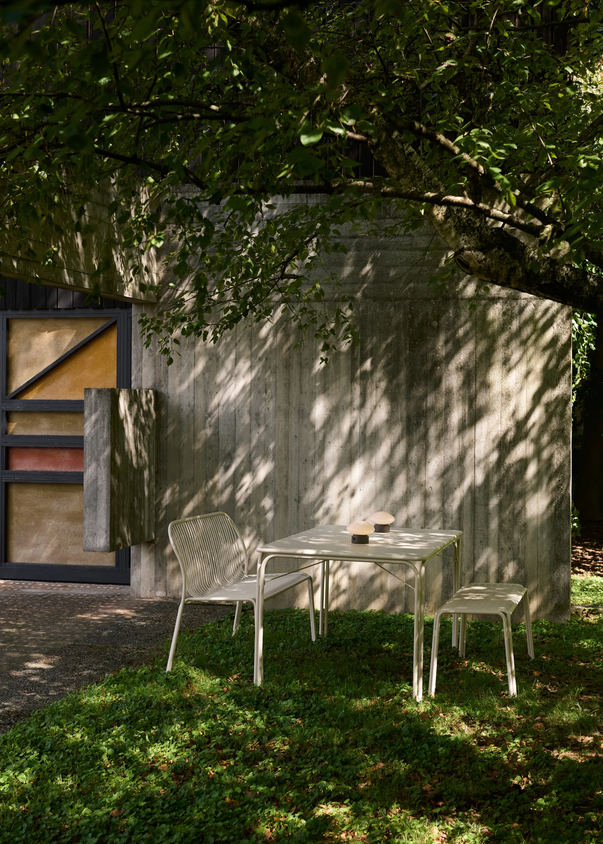 Thorvald SC111 bank, Ivory, 129 cm &Tradition